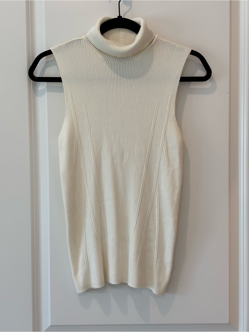 Express Sleeveless Ribbed Turtleneck Sweater - Cream